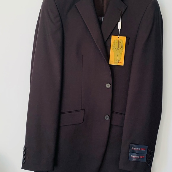 Business/ special Occasions suit - Picture 5 of 5